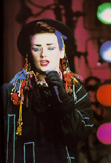 boygeorge.jpg (42934 bytes)